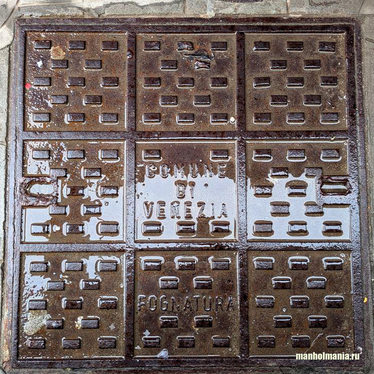Фото люка Италия, завод Италия