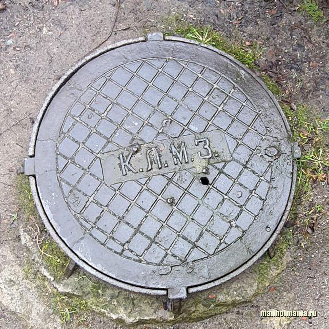 Фото люка Калининградский ремонтно-механический завод (КЛМЗ), завод Калининградский ремонтно-механический завод (КЛМЗ)